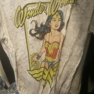 Wonder woman t-shirt large